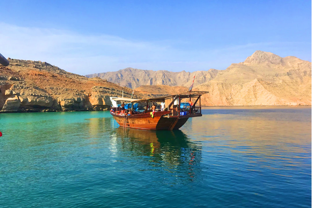 To Khasab: Full Day Trip with Dhow Cruise & Dolphin Watching